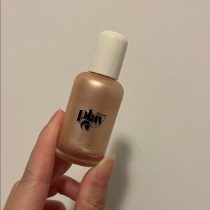 Glossier Play Niteshine Liquid Highlighter in Pale Pearl